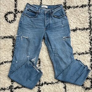 (23) Abercrombie & Fitch 90’s Baggy Jeans